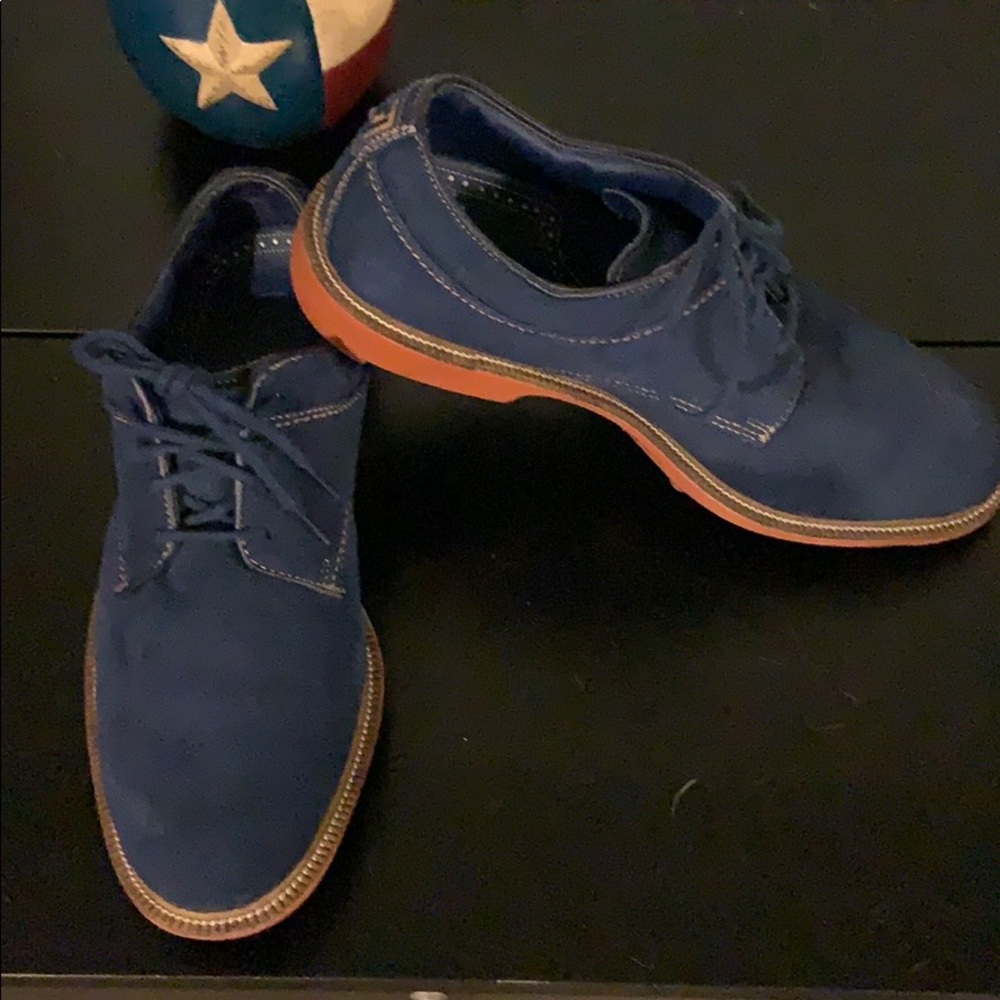 Footjoy blue suede shoes.